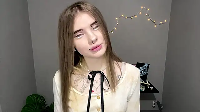 CarolinePepper online show from March 2025 05:13:01 PM