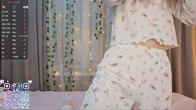 CarolinePepper online show from February 2026 01:57:02 PM