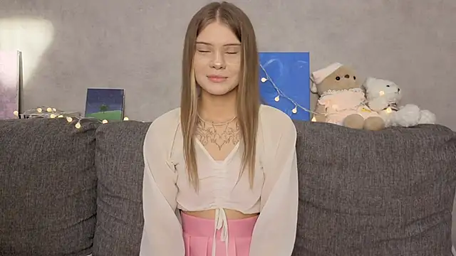 CarolinePepper online show from June 2026 01:27:02 PM