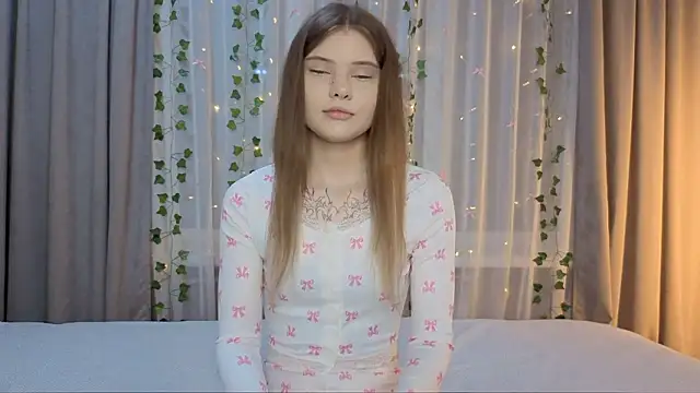 CarolinePepper online show from March 2026 01:54:01 PM