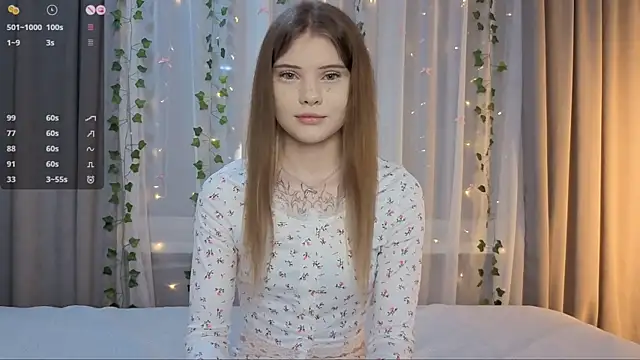 CarolinePepper online show from April 2026 02:01:01 PM