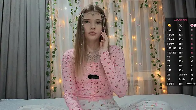 CarolinePepper online show from January 2026 01:29:01 PM