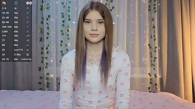 CarolinePepper online show from April 2026 01:56:02 PM