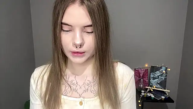 CarolinePepper online show from March 2025 05:09:01 PM