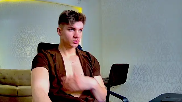 Snapshot of MaxKaiden chatting on March 2026 06:10:02 AM MaxKaiden online show from March 2026 06:10:02 AM