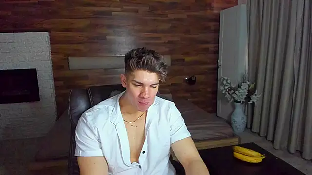 Snapshot of MaxKaiden chatting on March 2026 05:34:02 AM MaxKaiden online show from March 2026 05:34:02 AM