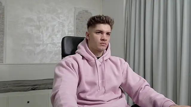 Snapshot of MaxKaiden chatting on April 2026 04:30:01 AM MaxKaiden online show from April 2026 04:30:01 AM