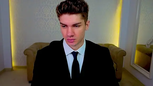 MaxKaiden online show from May 2026 04:45:01 AM