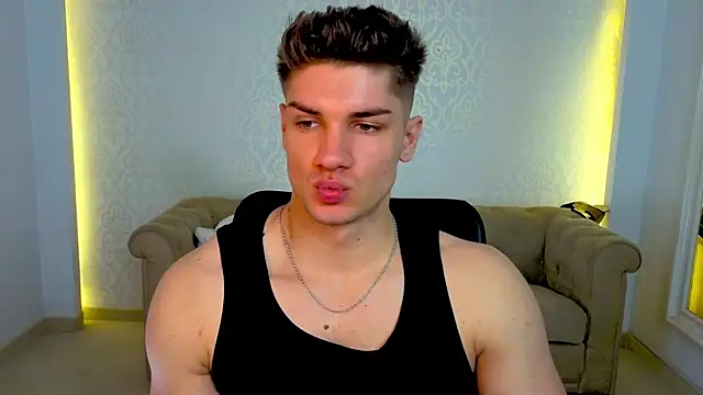 MaxKaiden online show from April 2026 10:12:02 AM