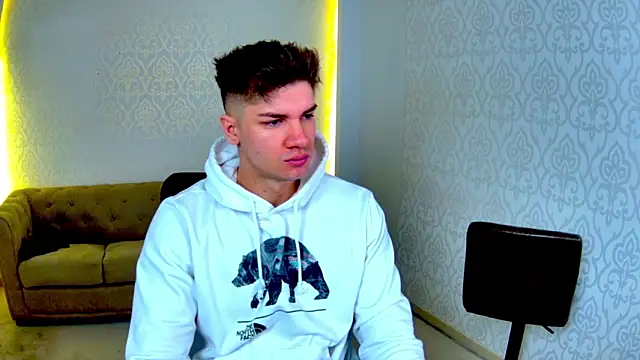 MaxKaiden online show from March 2026 05:29:02 AM