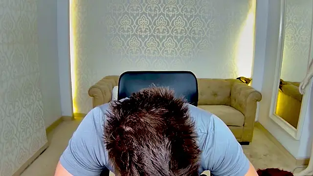 Snapshot of MaxKaiden chatting on April 2026 06:08:02 AM MaxKaiden online show from April 2026 06:08:02 AM