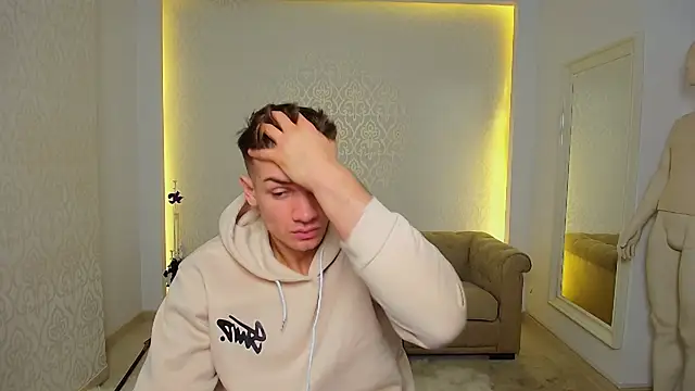 MaxKaiden online show from November 2025 05:33:02 AM