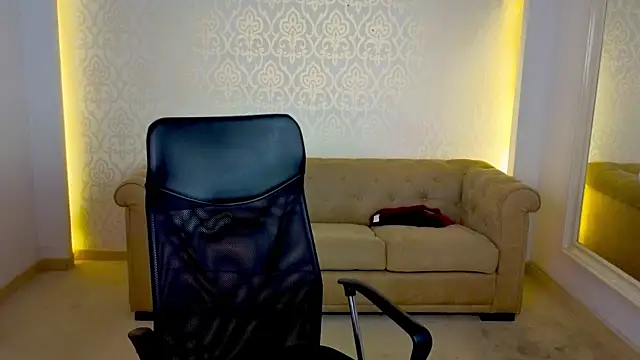 MaxKaiden online show from May 2026 10:36:01 AM