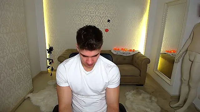 MaxKaiden online show from October 2025 04:45:01 AM