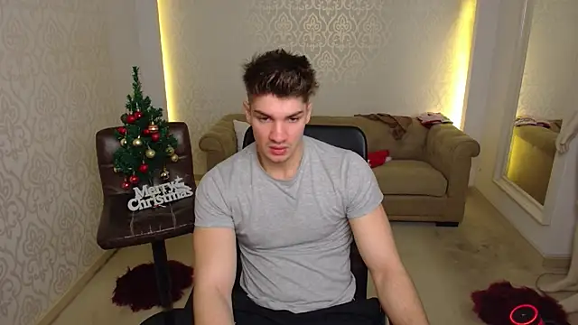 MaxKaiden online show from December 2025 06:05:01 AM