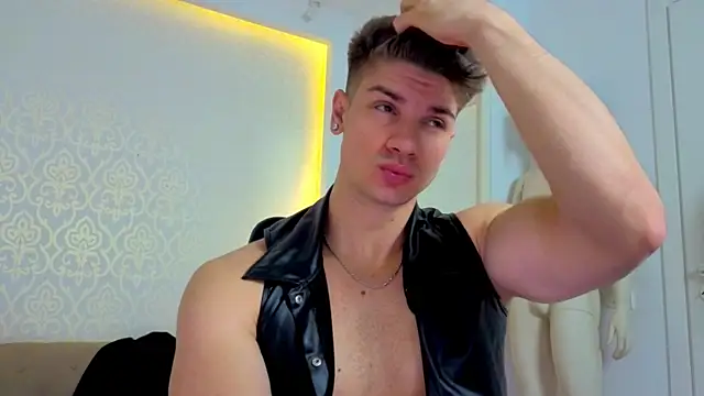 MaxKaiden online show from April 2026 04:52:02 AM
