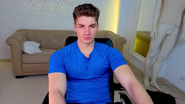 MaxKaiden online show from May 2026 05:51:01 AM
