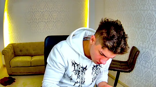 MaxKaiden online show from February 2026 05:41:02 AM