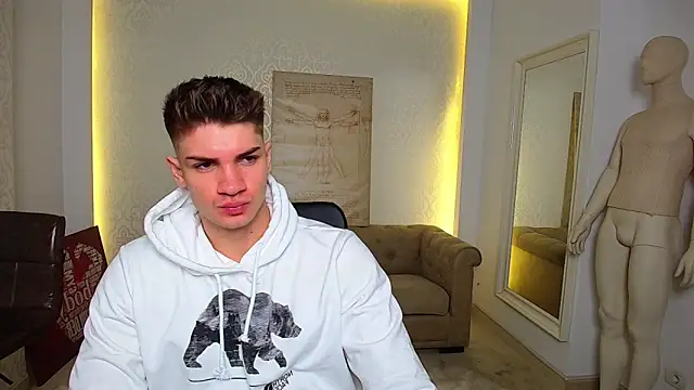 MaxKaiden online show from October 2025 04:43:01 AM