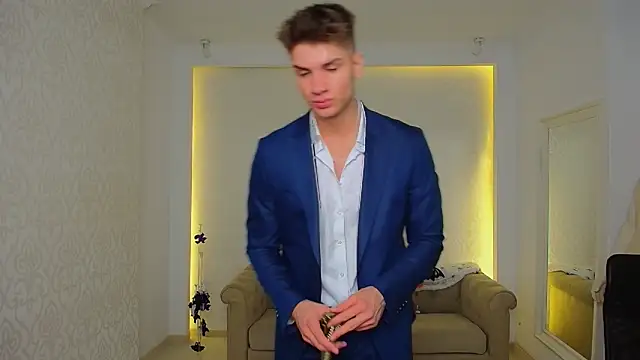 MaxKaiden online show from October 2025 05:50:01 AM