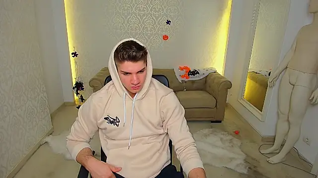 MaxKaiden online show from October 2025 05:50:01 AM