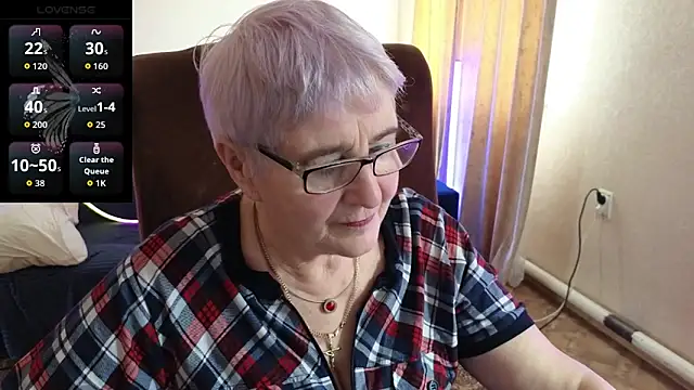 Sandra Snowflake online show from April 2026 12:29:01 PM