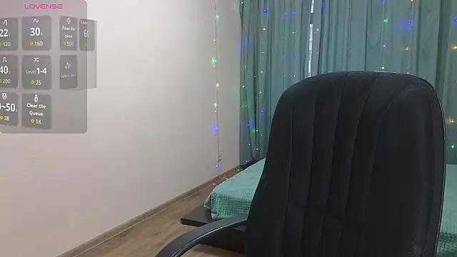 Sandra Snowflake online show from November 2025 12:19:01 PM