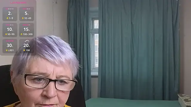 Sandra Snowflake online show from November 2025 12:19:02 PM