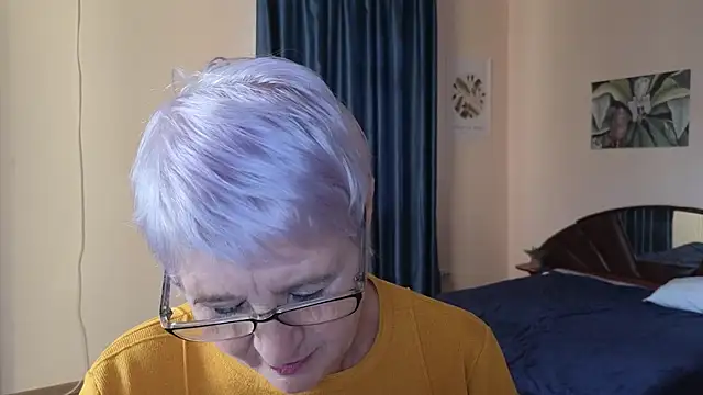 Sandra Snowflake online show from November 2025 11:44:01 AM