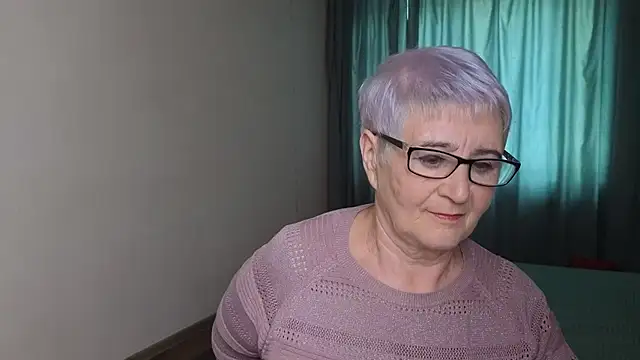 Sandra Snowflake online show from October 2025 11:11:01 AM