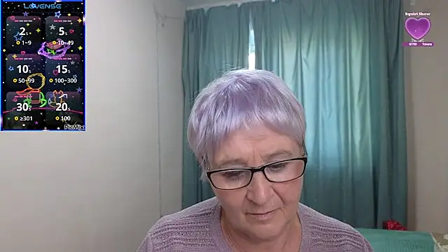 Sandra Snowflake online show from September 2025 12:22:01 PM
