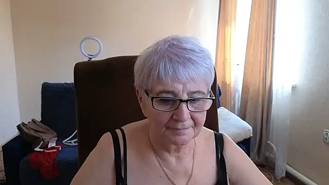 Sandra Snowflake online show from April 2026 12:29:02 PM
