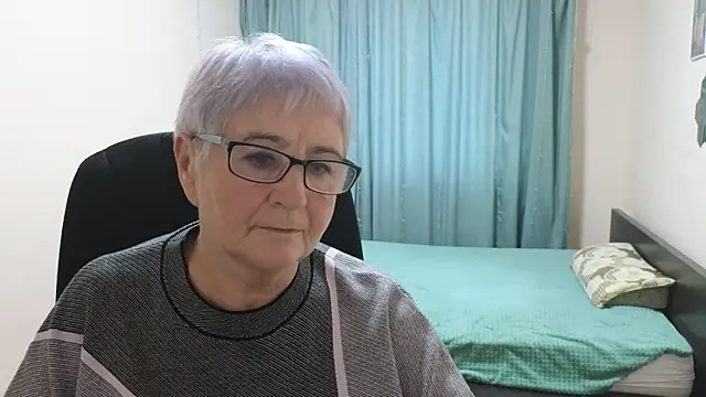 Sandra Snowflake online show from October 2025 12:06:02 PM