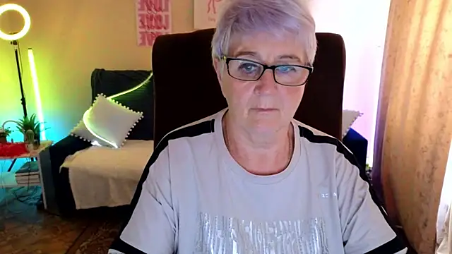 Snapshot of Sandra_Snowflake chatting on June 2026 11:09:02 AM Sandra Snowflake online show from June 2026 11:09:02 AM