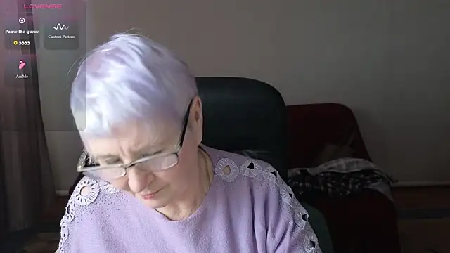 Sandra Snowflake online show from February 2026 12:49:02 PM