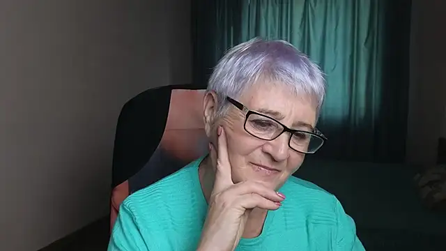 Sandra Snowflake online show from October 2025 12:04:02 PM