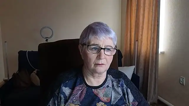 Sandra Snowflake online show from April 2026 04:16:02 AM