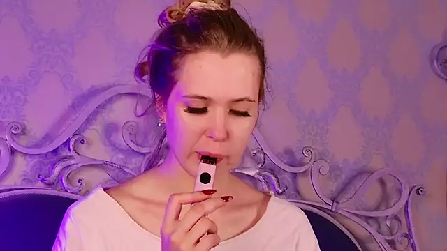 BECKI VRES online show from October 2025 08:50:01 PM