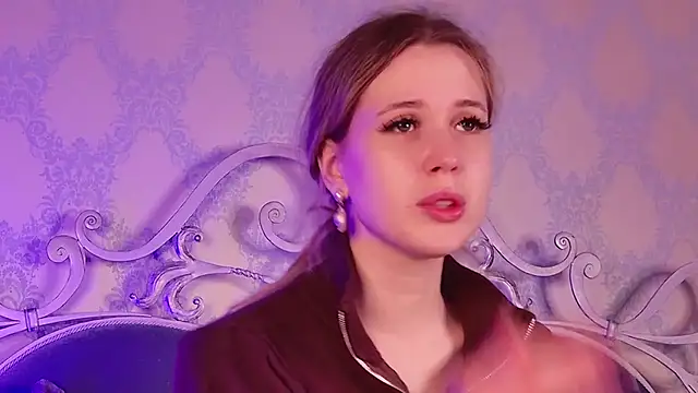 BECKI VRES online show from November 2025 08:47:01 PM