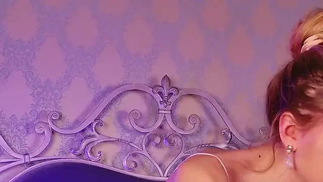 BECKI VRES online show from October 2025 08:54:01 PM