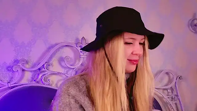 BECKI VRES online show from October 2025 08:42:02 PM