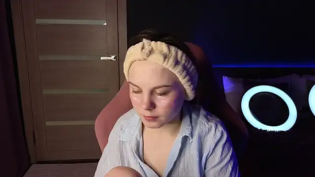 Dyna bae online show from October 2025 02:01:01 AM