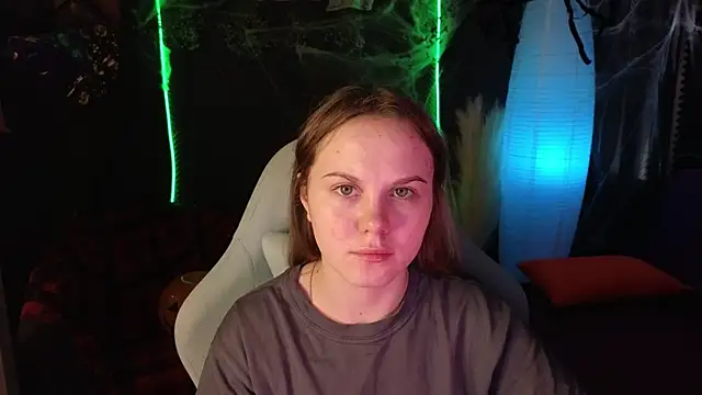 Snapshot of Dyna_bae chatting on October 2025 08:13:01 AM Dyna bae online show from October 2025 08:13:01 AM