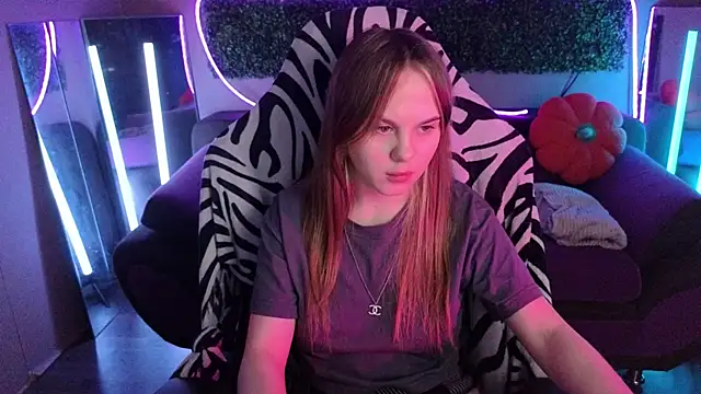 Snapshot of Dyna_bae chatting on November 2025 09:02:02 AM Dyna bae online show from November 2025 09:02:02 AM