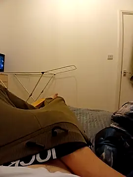 Snapshot of Eusuntnoulgigolo chatting on February 2026 08:27:01 PM Eusuntnoulgigolo online show from February 2026 08:27:01 PM