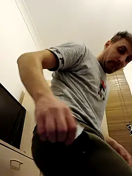 Snapshot of Eusuntnoulgigolo chatting on February 2026 07:14:02 PM Eusuntnoulgigolo online show from February 2026 07:14:02 PM