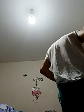 Snapshot of Eusuntnoulgigolo chatting on November 2025 07:02:02 AM Eusuntnoulgigolo online show from November 2025 07:02:02 AM