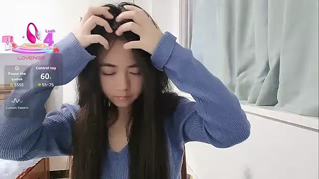 Snapshot of Lucy-xixi chatting on February 2026 05:10:02 AM Lucy-xixi online show from February 2026 05:10:02 AM