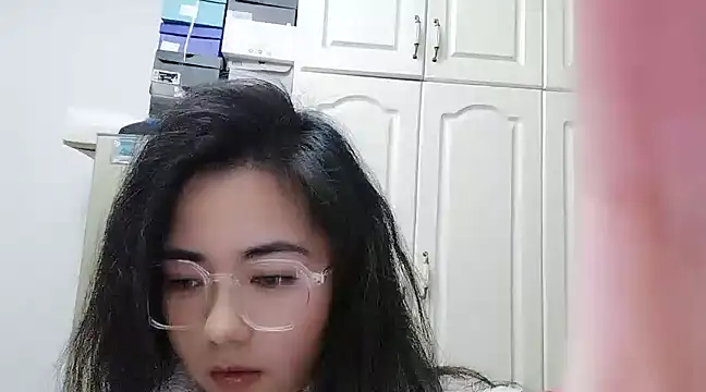 Snapshot of Lucy-xixi chatting on February 2025 01:13:02 PM Lucy-xixi online show from February 2025 01:13:02 PM