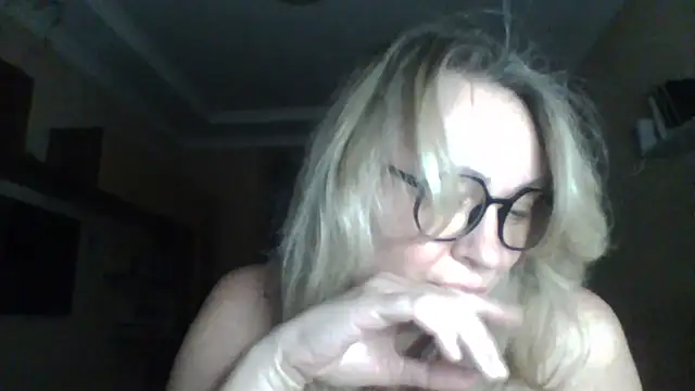Mary888x online show from December 2025 07:59:02 PM